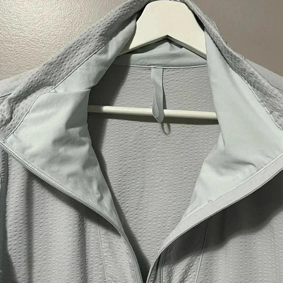 Lululemon Pack Light Pullover Almost Blue Rare - Picture 14 of 16